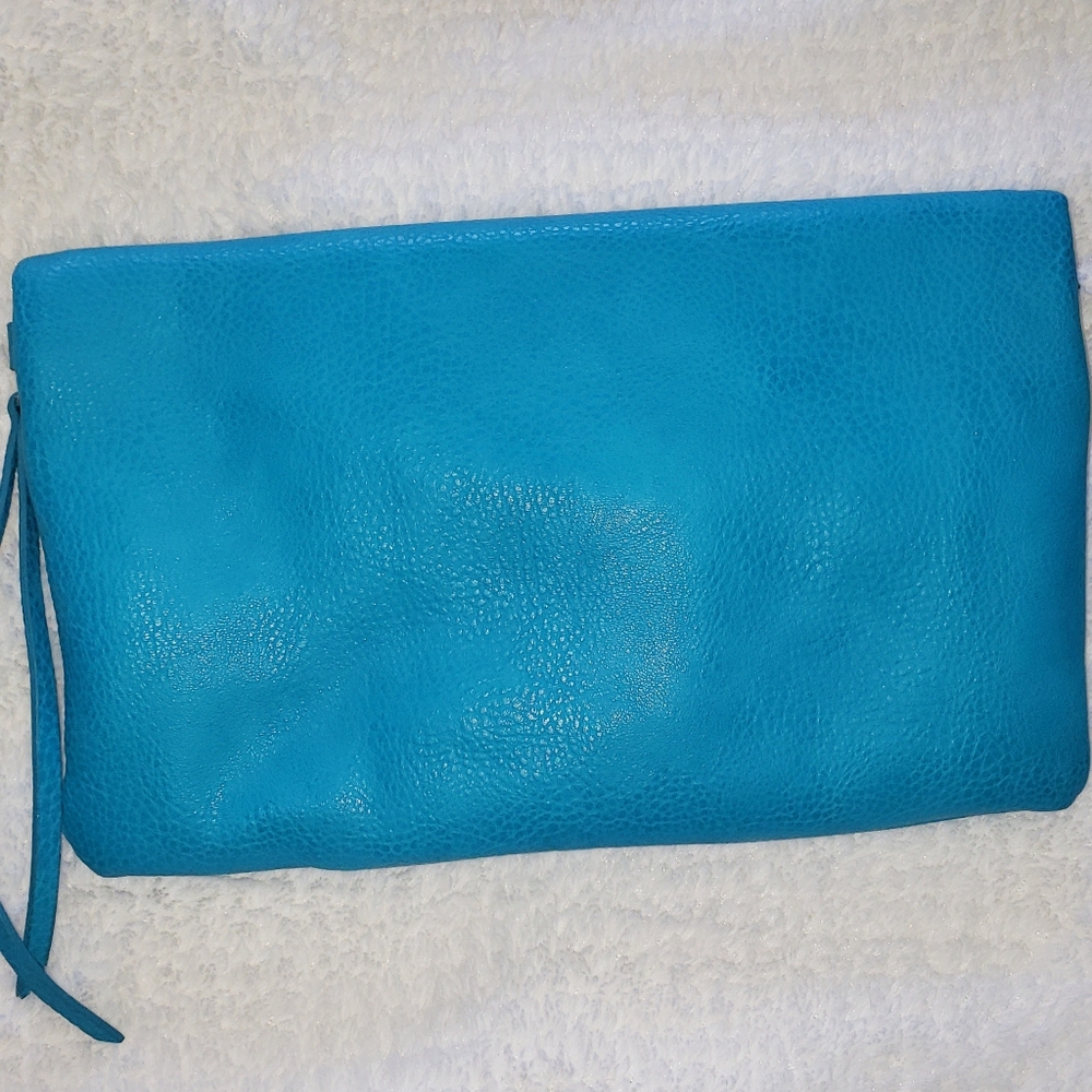 B Blue Clutch - Picture 3 of 12